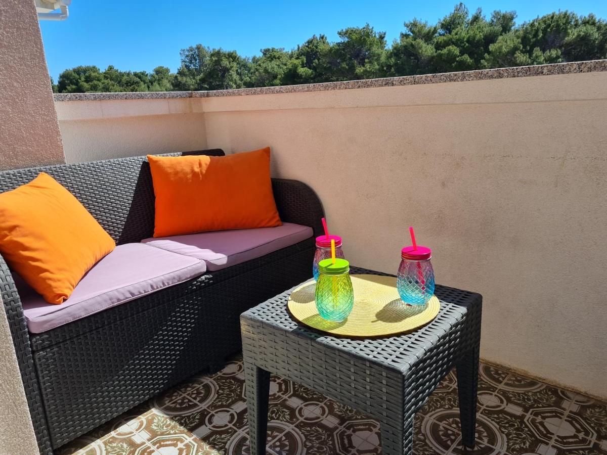 נובליה Apartments Dorotea מראה חיצוני תמונה