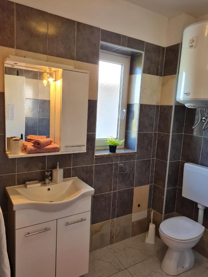 נובליה Apartments Dorotea מראה חיצוני תמונה