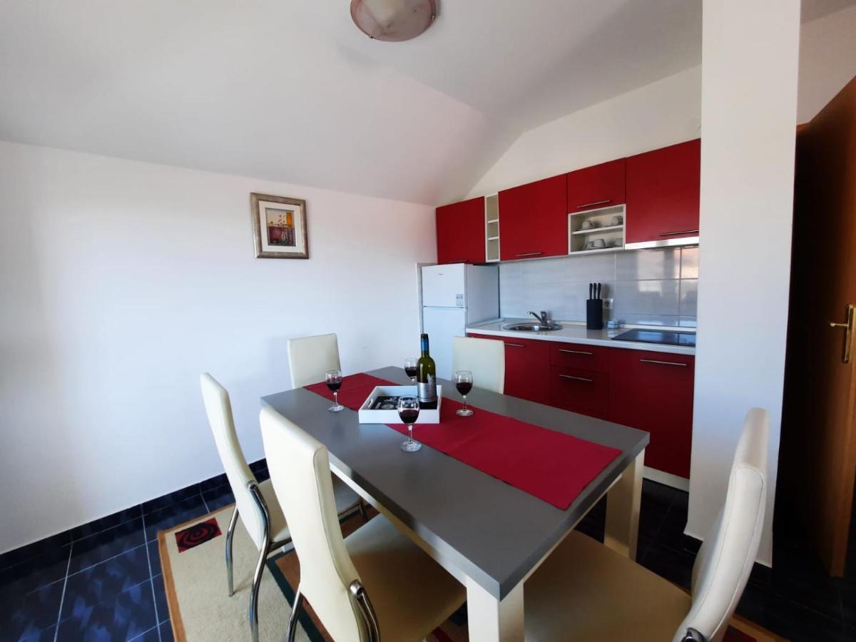 נובליה Apartments Dorotea מראה חיצוני תמונה