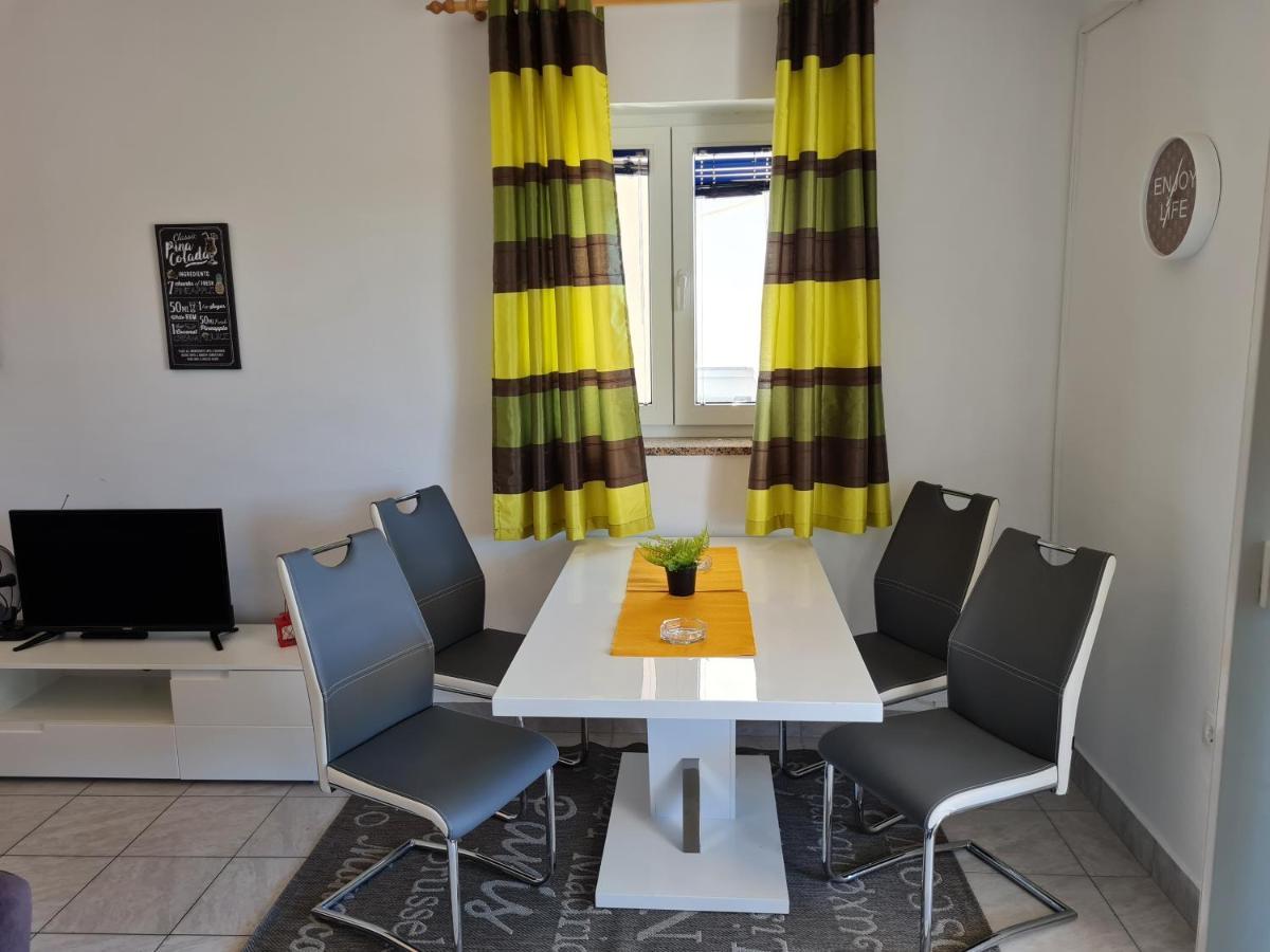 נובליה Apartments Dorotea מראה חיצוני תמונה